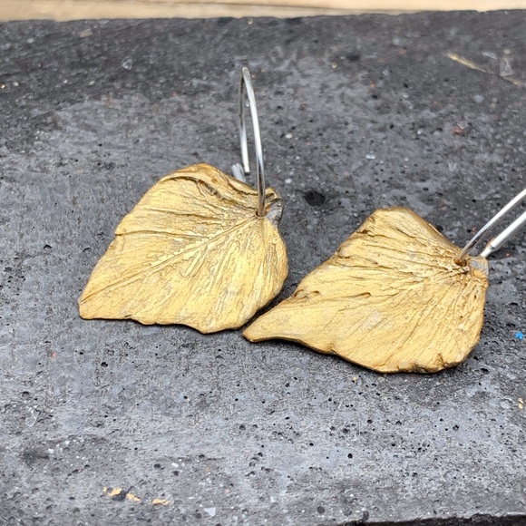 Matana organic leaf earrings and silver hoops - Picture 6 of 7